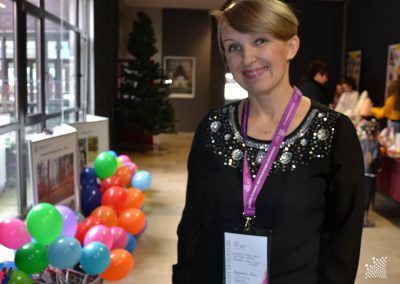 Agnieszka Kruk organizatorka koncertu charytatywnego na chwilkę przed startem wydarzenia. Dochód z książki autorstwa Agnieszki zatytułowanej NieObecność również został przekazany na rzecz Hospicjum.