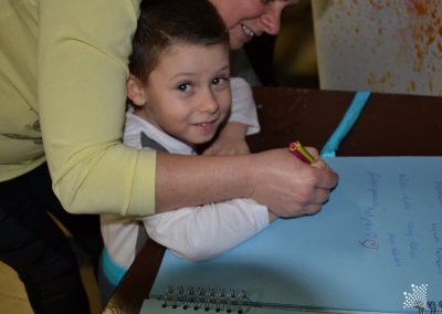 Pomożesz mi Mamo napisać moje Dobre Słowa dla podopiecznych Hospicjum dla Dzieci Dolnego Śląska?